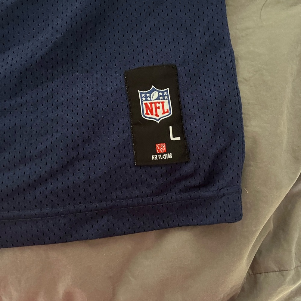 Women’s Tom Brady shirt - Picture 5 of 6